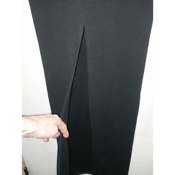 NWT Long sleeveless black dress by Windsor.  Size small - Picture 3 of 3